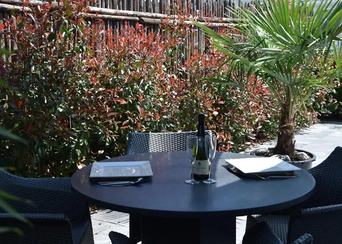 48 # Hygiene # Airport Eindhoven # Airco # Bosrijk # Hiking & Biking # Efteling # Safaripark Apartamento Oisterwijk