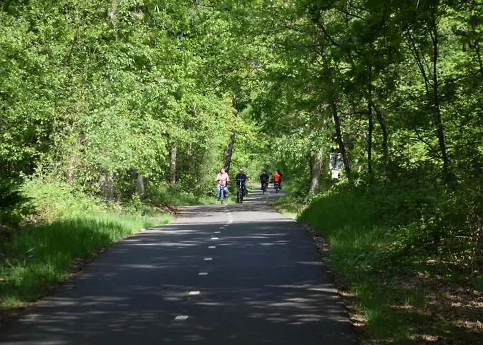 Διαμέρισμα 48 # Hygiene # Airport Eindhoven # Airco # Bosrijk # Hiking & Biking # Efteling # Safaripark